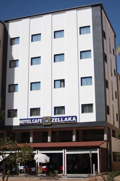 Zellaka Hotel & Cafe Khouribga Exterior photo